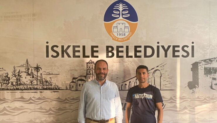 İstanbul Maratonu’nda yarışacak milli atlet Tazegül, sponsoru İskele Belediyesini ziyaret etti