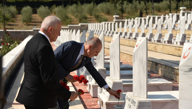 TBMM Başkanı Kurtulmuş, Boğaz Şehitliği’ni ziyaret etti