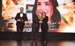 İkinci Çukurova Kadın Zirvesi’nin galasında başarılı 50 kadına ödülleri verildi..BRTK Müdürü Özkurt, Basın Onur Ödülü’nün sahibi oldu