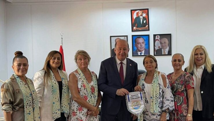 Bakan Dinçyürek, Alsancak Mare- E Monte Yardım Derneği’ni kabul etti
