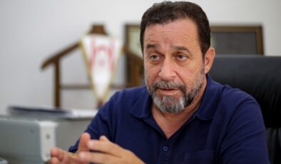 Serdar Denktaş, yeni parti kurma çalışmaları başlattığını açıkladı