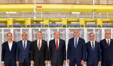 Cumhurbaşkanı Tatar Dijital Dönüşüm ve Elektronik Devlet Kurumu’nu ziyaret etti