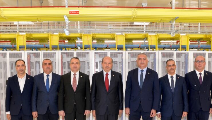 Cumhurbaşkanı Tatar Dijital Dönüşüm ve Elektronik Devlet Kurumu’nu ziyaret etti