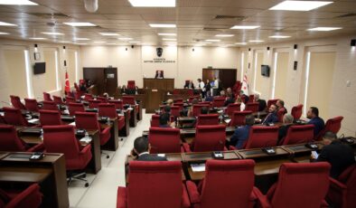 Meclis Genel Kurulu’nda başörtüsü konusu konuşuldu