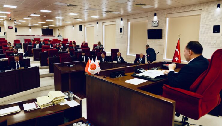 Meclis’te orta dereceli okullardaki disiplin tüzüğü konuşuldu