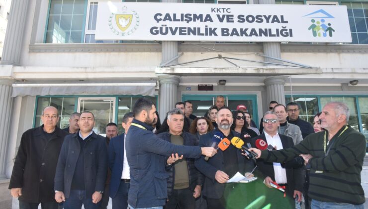 KİEF, Çalışma ve Sosyal Güvenlik Bakanlığı önünde protesto eylemi düzenledi
