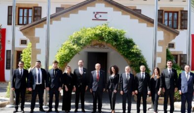 Cumhurbaşkanı Tatar Yörük Sanayici ve İş İnsanları Derneği heyetini kabul etti