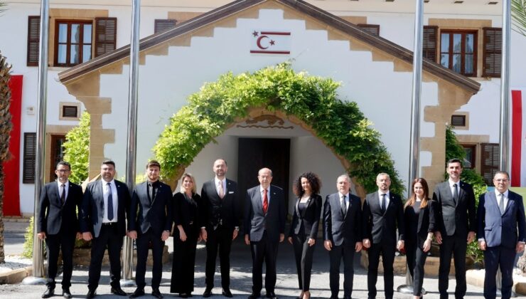 Cumhurbaşkanı Tatar Yörük Sanayici ve İş İnsanları Derneği heyetini kabul etti