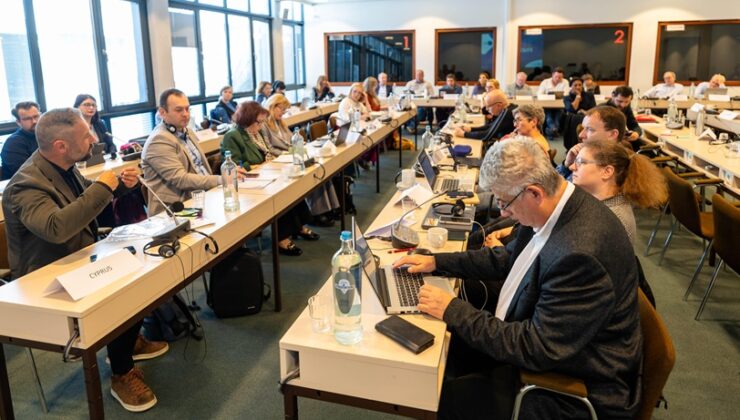 Maviş, Avrupa Eğitim Sendikaları Komitesi toplantısına katıldı