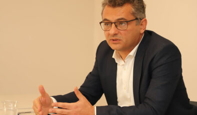 Erhürman katıldığı programda soruları yanıtladı