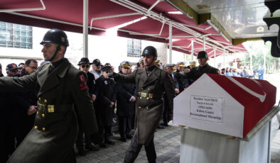 Kıbrıs Barış Harekatı’nın komutanlarından İbrahim Neşet İkiz için cenaze töreni