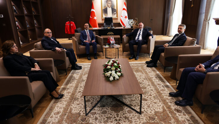 Meclis Başkanı Öztürkler Türkiye Sanayi ve Teknoloji Bakanı Kacır’ı kabul etti