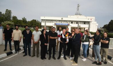 Gazeteciler Birliği ve Basın-Sen, gazeteciler Akın ve Yüksel’e koruma talebi ile PGM önünde basın açıklaması yaptı