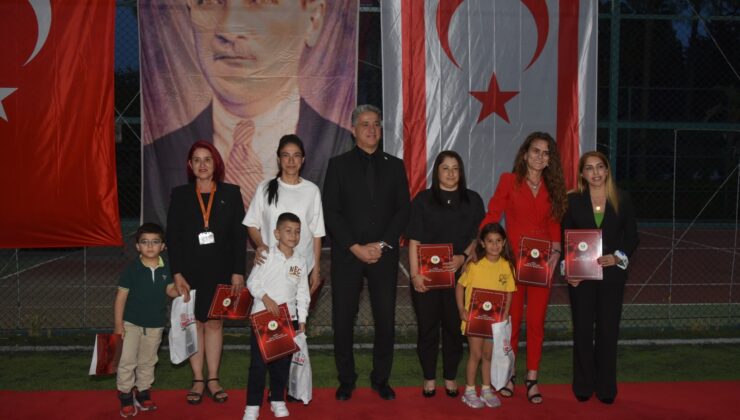 Sivil Savunma Teşkilatı başarılı öğrencilere ödüllerini dağıttı