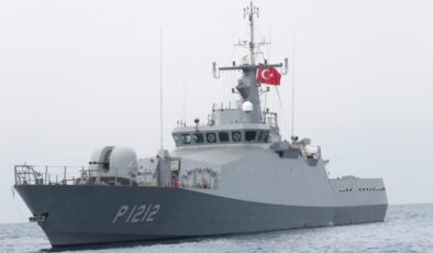 Türk Deniz Kuvvetleri Komutanlığı’na bağlı denizaltıdan 19 Mayıs kutlamaları çerçevesinde KKTC’ye ziyaret