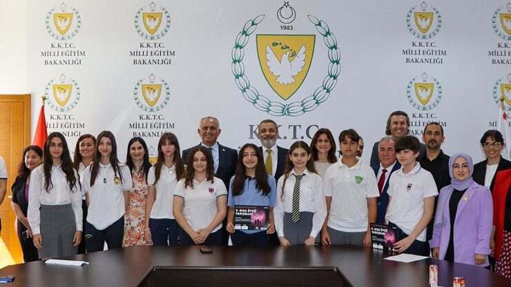 Ortaokul ve Liseler Arası V. Kısa Öykü Yarışması ödülleri sahiplerini buldu