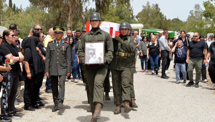 Tatar, mücahit komutan Metin Aybars’ın cenaze törenine katıldı