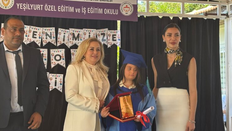 Yeşilyurt Özel Eğitim ve İş Eğitim Okulu yıl sonu sergisinin açılışı ve mezuniyet töreni yapıldı
