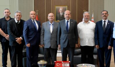 Cumhurbaşkanı Ersin Tatar, Milli Mücadele Vakfı heyetini kabul etti