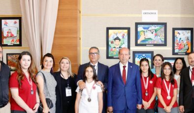 Tatar, “III. Uluslararası Pozitif Okullar ve İyi Oluş Kongresi” ile “Zirvede Birkan Uzun Resim Sergisi’ne” katıldı