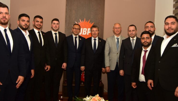 Üstel:Azerbaycan ile kardeṣliğimiz derinleṣiyor