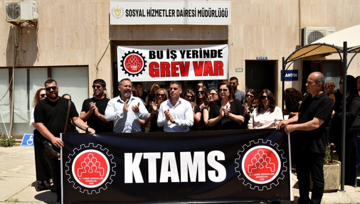 KTAMS, Sosyal Hizmetler Dairesi’nin tüm birimlerinde iki saatlik uyarı grevi yaptı