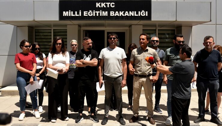 KTOEÖS, Bekirpaşa Lisesi’ndeki sınavlarla ilgili Bakanlık önünde açıklama yaptı