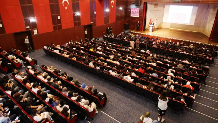 Meclis Başkanı Öztürkler Türkiye’de konferans verdi
