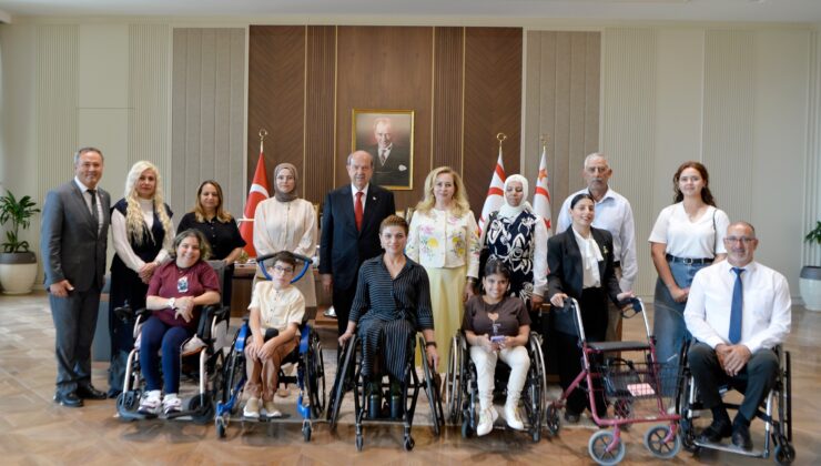 Cumhurbaşkanı Ersin Tatar ve Eşi Sibel Tatar, Tekerlekli Sandalye Dans Milli Takımı sporcusu Yeliz Güllü ile bir araya geldi