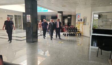 Cumhurbaşkanı Tatar, kazada yaralanan öğrencileri ziyaret etti