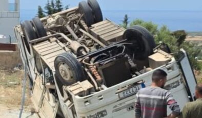 Yenierenköy’de otobüs kaza yaptı: 11 yaralı