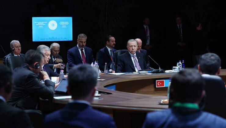 Erdoğan: Türk dünyası Kıbrıs Türklerine daha fazla omuz vermelidir