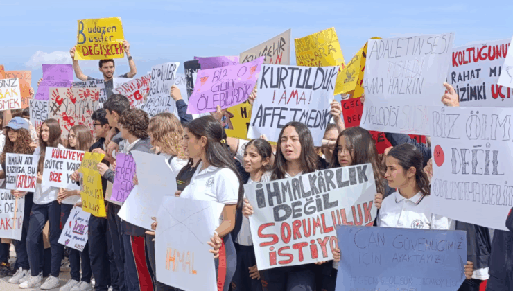 Erenköy Lisesi Okul Aile Birliği kaza ile ilgili eylem yaptı